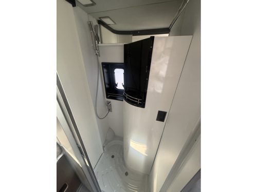 P&ouml;ssl Summit Prime 540 skyroof 9 speed automatic Euro 6 transverse bed navi camera remis plisse flyscreen door bike rack alloy wheels climate control cruise control photo: 19