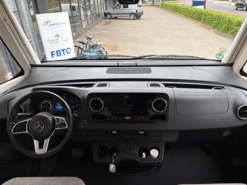 Hymer B ML I 790 Mercedes + Queensbett Foto: 23