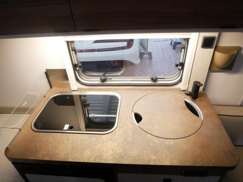 Eriba Touring 310 Free mover and awning photo: 4