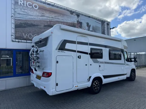 Hobby Optima Ontour 65 HKM 6 person / Bunk beds photo: 2