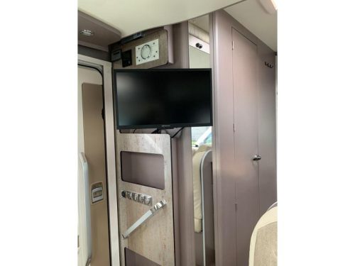 B&uuml;rstner Lyseo Privilege 745 with two luxury drop-down beds photo: 22