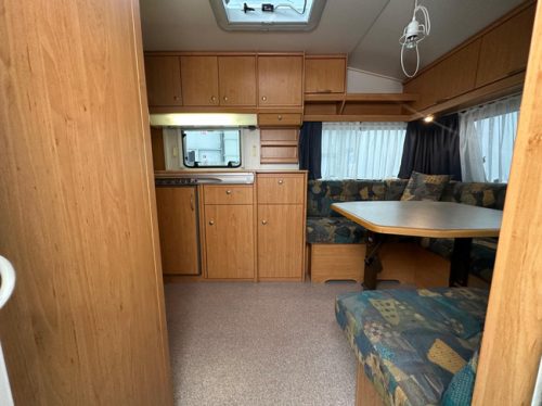 Knaus S&uuml;dwind 450 FU photo: 3