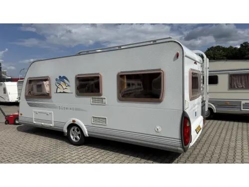 Knaus Sudwind 500 FU Franz&ouml;sisches Bett Rundsitzgruppe Toilette Foto: 14