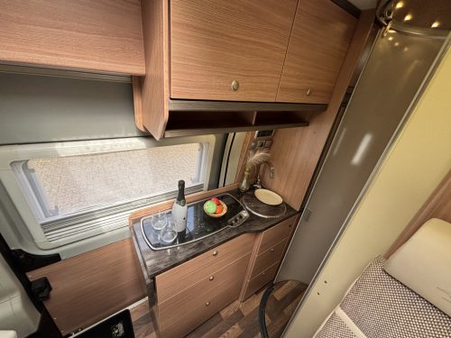 Knaus BOXSTAR FREEWAY 630 LITS JUMEAUX 2,18M HAUTEUR SOUS PLAFOND photo : 4