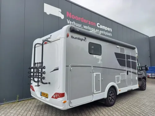 Sunlight T 68 Adventure Edition - Schwarze Front - Navi  Foto: 20