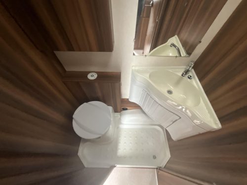 Weinsberg CaraOne 400 LK ETAGENBETT-VORZELT Foto: 9