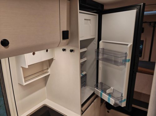 tourne mobil 6.4 Select 2.2 BlueHDI 180PK Automaat - ALL SEASON photo: 17
