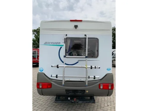 Hymer B 674 Lit fixe Lit escamotable photo : 4