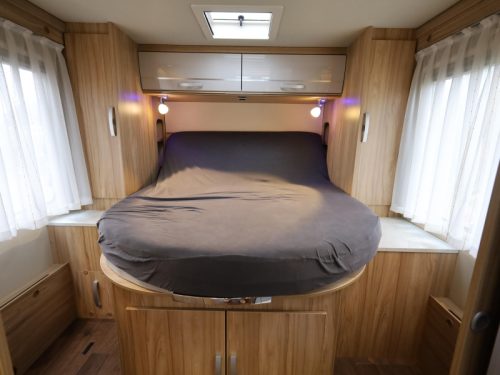 Hymer T 698 CL Queensbed photo: 9