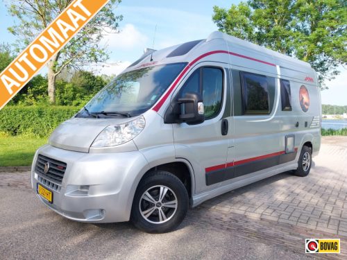 P&ouml;ssl 2 Win 599 BUS 3.0 liter 180hp automatic photo: 0