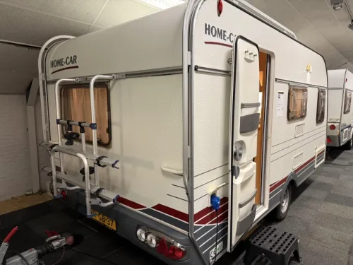 Home-Car Racer Trophy 430 TZF FIXED BED DINETTE AWNING photo: 2