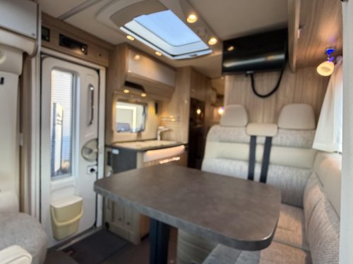 Hymer Exsis-T 588 LENGTH BEDS-AIR SUSPENSION photo: 7