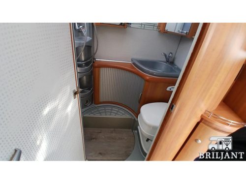 Hobby T 500 GESC .. 2009 single beds photo: 8