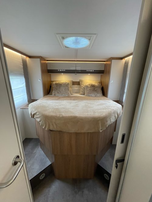 Dethleffs TREND 7057 QUEENSBED AUTOMAAT OVEN BEARLOCK photo: 3