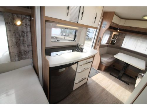Hobby De Luxe 455 UF Thule 6300 Ultraheat Foto: 10