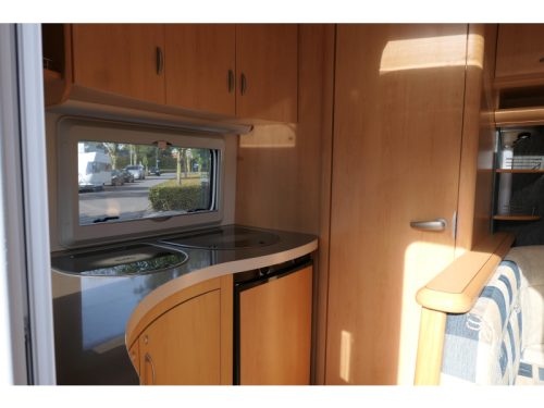 Hobby De Luxe 520 TMF mover, air conditioning and awning photo: 6