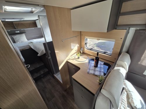 LMC Tourer Lift H 730 G espaciosa con camas individuales foto: 11
