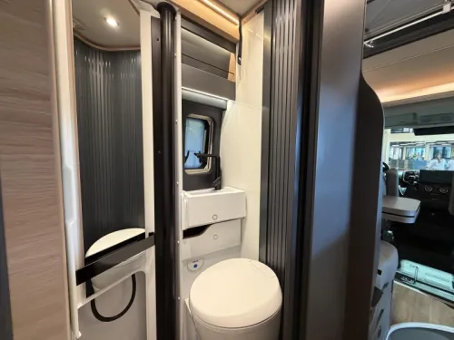 Knaus Boxlife 600ME Platinum Selection Pop-top roof / automatic transmission photo: 13