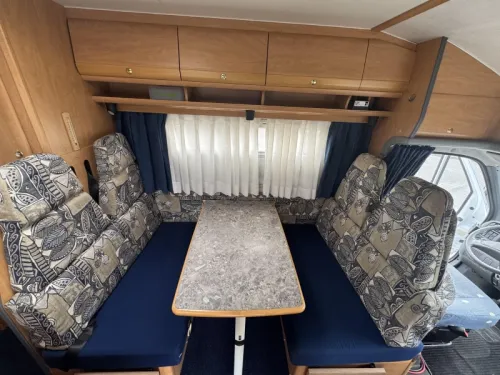 Dethleffs Globetrotter French bed Air conditioning dinette photo: 22