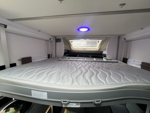 Challenger Graphite 308 QUEENSBED+POP-TOP ROOF+F2F AUTOMATIC EURO6 photo: 3