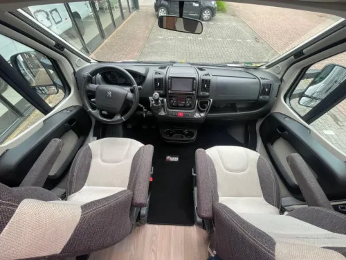Weinsberg CaraCompact Pepper 600 MEG Edition Single Beds 18 photo: 9