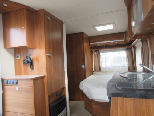 Dethleffs Nomad 450 DB WITH DOREMA PANORAMA AWNING photo: 2