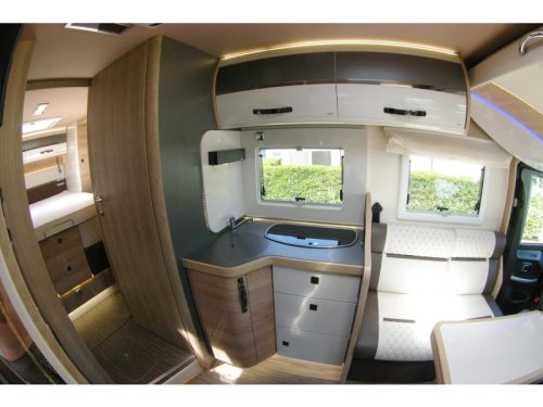 Mobilvetta Kea 90 I Queen bed, Drop-down bed, Garage photo: 12