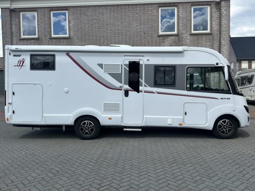 Rapido 866 F Lithium Roof air conditioning Towing hitch photo: 1