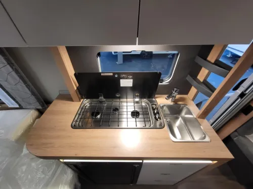 Knaus Sport 460 EU tr&egrave;s complet &eacute;quip&eacute; photo : 14