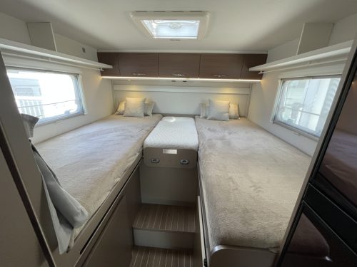 Hymer Etrusco T7300 SB EINZELBETTEN + HUBBETT FAHRRADTR&Auml;GER LIFT Foto: 2