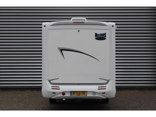 McLouis Nevis 880 G 150HP French bed Automatic photo: 19