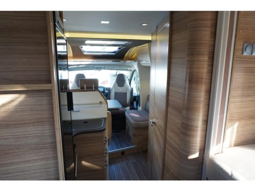 Adria Coral Plus 600 SL Automaat Foto: 15