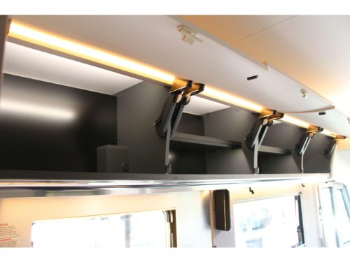 Adria Supersonic 890 LL Einzelbetten + Hubdach  Foto: 64