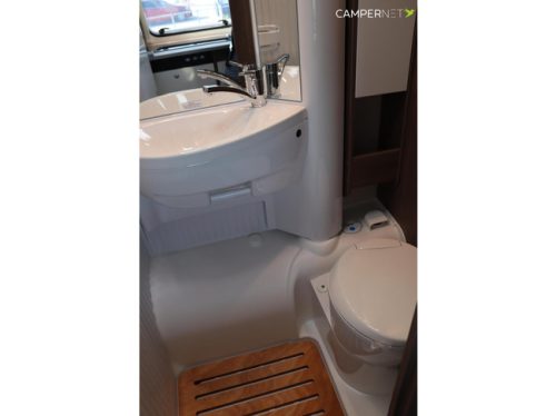 Carado V347 Pro+ Fiat 140hp Automatic | New model! | High payload | Awning | Compact design | Single beds | Vario bathroom photo: 20
