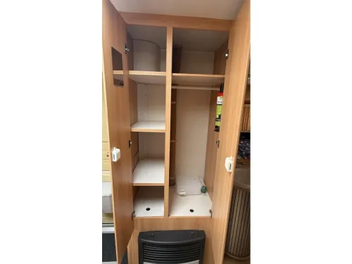 Home-Car Racer Spirit 45 FHU French bed dinette toilet photo: 10