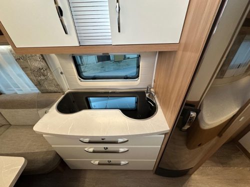 Hobby De Luxe 460 UFE photo : 18