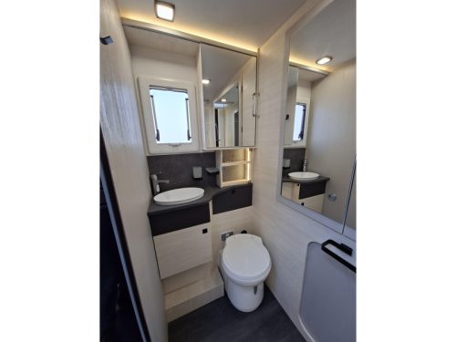 Chausson 640 Titanium Line face 2 face / Hubdach / TV Foto: 16