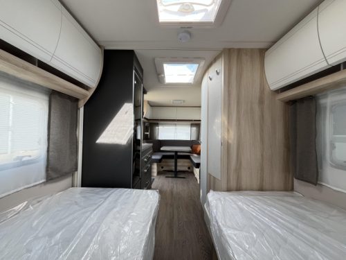 Hobby De Luxe 495 UL 1800kg-bedvebred-reswiel  foto: 4