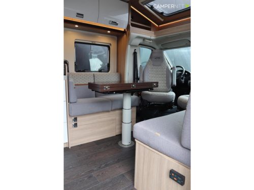 Laika KOSMO 509L 160hp Automatic | Single beds | Separate shower | LPG system | Solar panels | Bearlock | Awning | Roof fan photo: 6