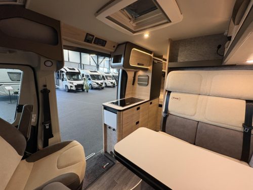 Weinsberg CaraBus 600 MQ edition FIRE / Automatik Foto: 10