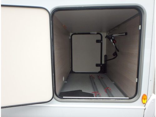 B&uuml;rstner Nexxo Van 620 T  photo: 7