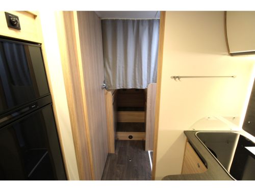 Sunlight T 68 Adventure Edition Single Beds / Drop-down bed photo: 14