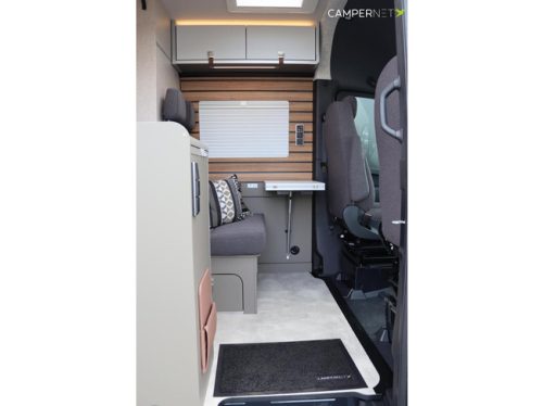 Hymer Grand Canyon S 700 190ch Automatique 4x4 | Pack Premium | Lits jumeaux | Lithium | Auvent | 6.97m | Chauffage diesel | Si&egrave;ges chauffants photo : 7