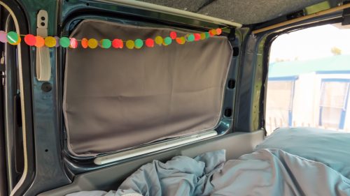 VOLKSWAGEN MULTIVAN photo: 6