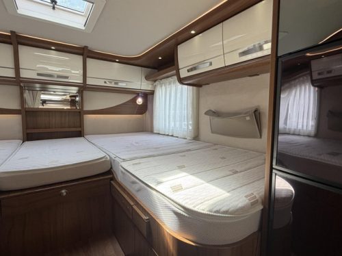 Hymer B 588 Automatic Single Beds Pop-top roof 2X Air conditioning Inverter Solar panel photo: 21