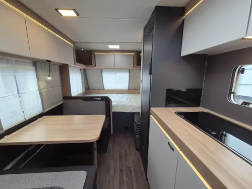 Knaus Sport Platinum 500 QDK Bunk bed and garage door photo: 7