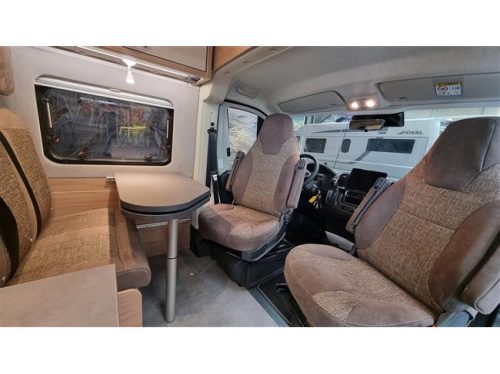 P&ouml;ssl Roadstar 600 L photo: 2
