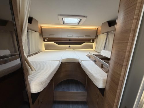 Knaus Vansation 640 MEG corner bed TVT 177hp towbar C23 photo: 13
