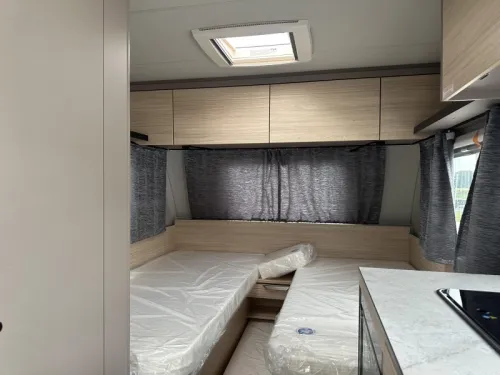 Weinsberg CaraLife 470 EU Einzelbetten / Dinette Foto: 5