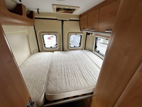 Chausson Twist 2 Transverse Bed/2008/Euro4/Airco photo: 9
